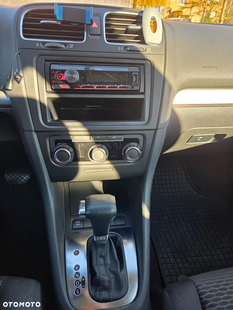 Volkswagen Golf 2.0 TDI DPF DSG Comfortline - 9