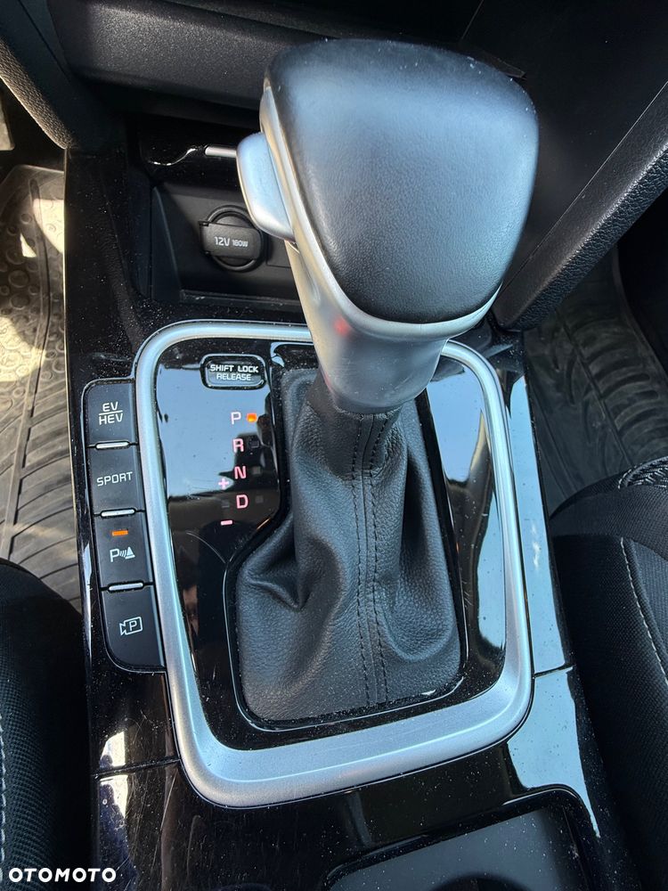 Kia Ceed - 11