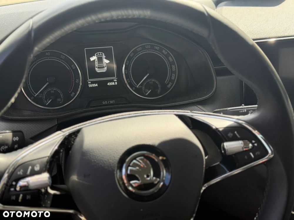 Skoda Kamiq 1.0 TSI Ambition DSG - 9