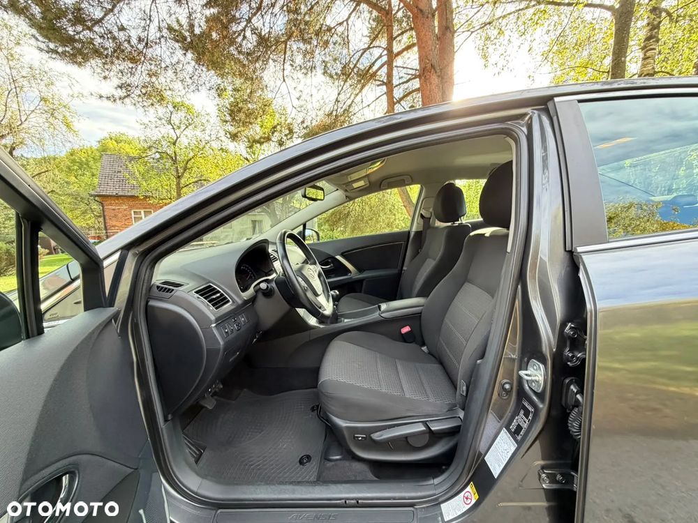 Toyota Avensis 2.2 D-4D Premium - 15