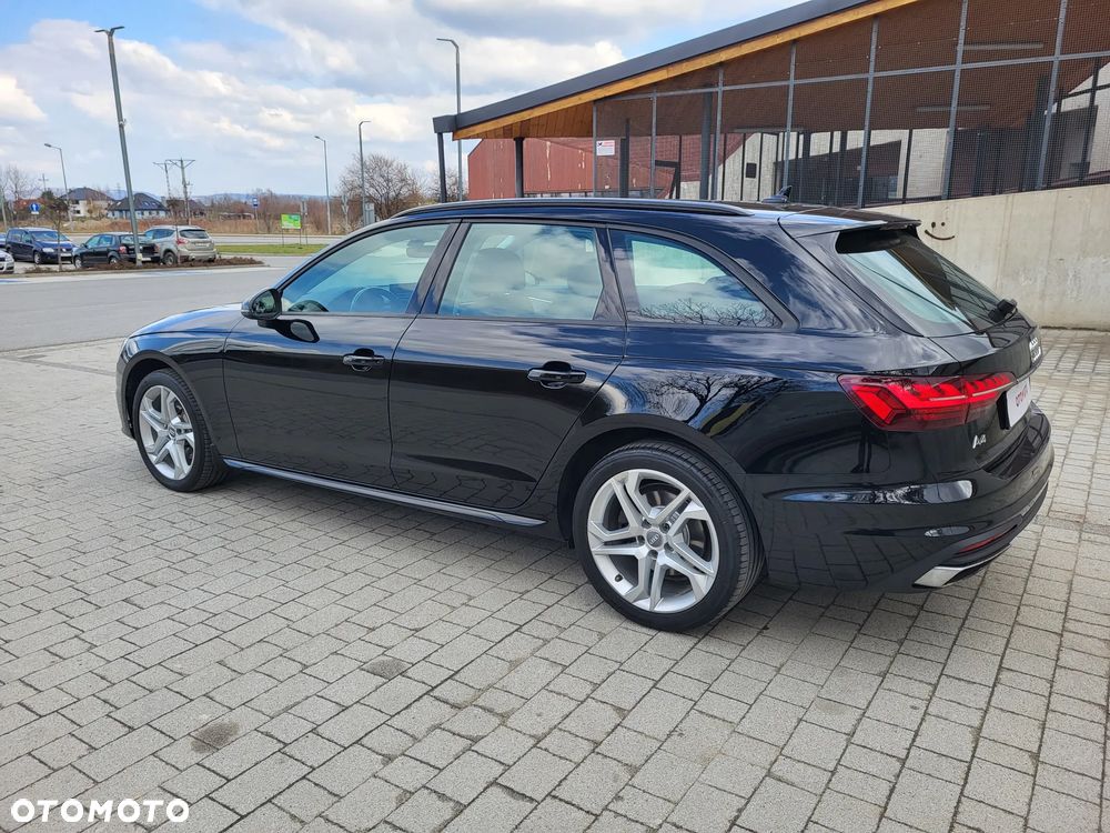 Audi A4 Avant 40 TDI quattro S tronic - 9
