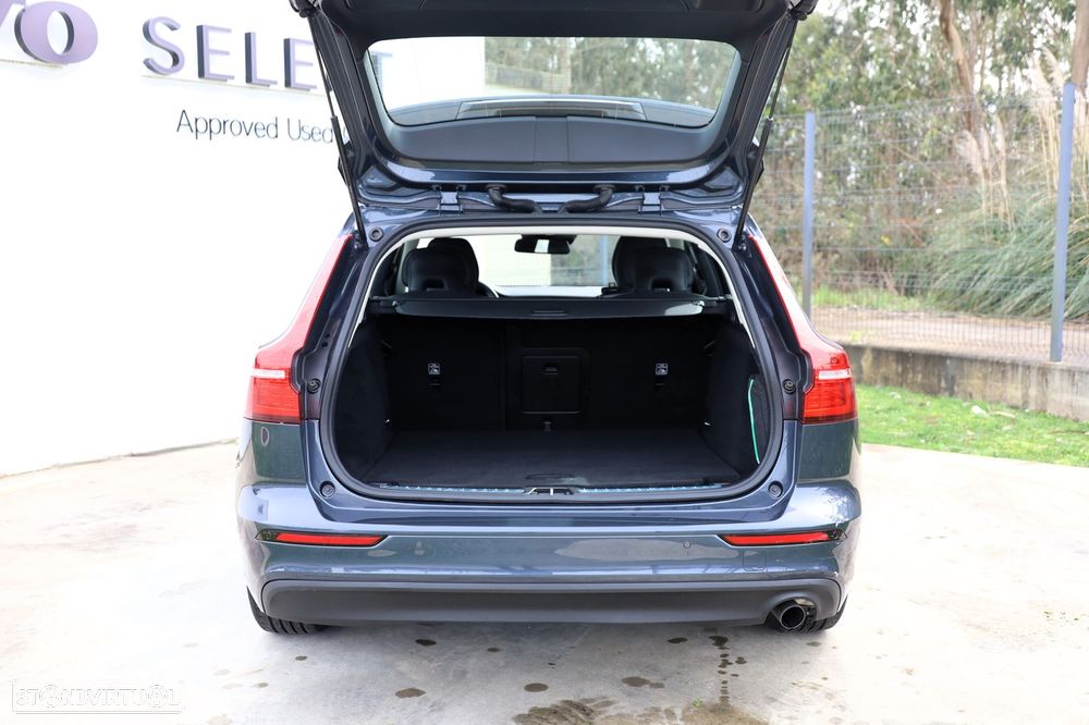 Volvo V60 2.0 D3 Momentum Core Geartronic - 5