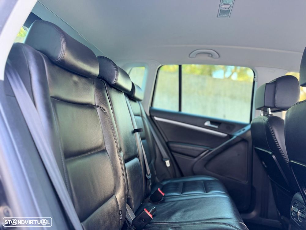 VW Tiguan 1.4 TSI 4Motion Exclusive - 25