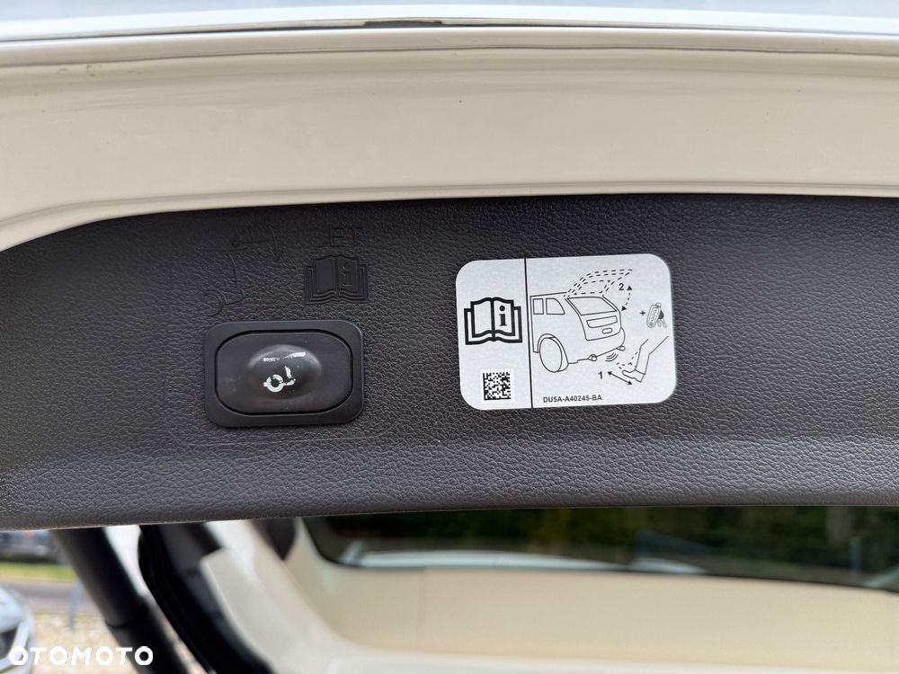 Ford Kuga 1.5 EcoBoost 2x4 Titanium - 32