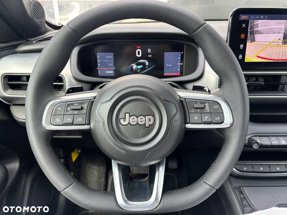 Jeep Avenger 1.2 T3 mHEV Summit FWD eDCT6 - 9