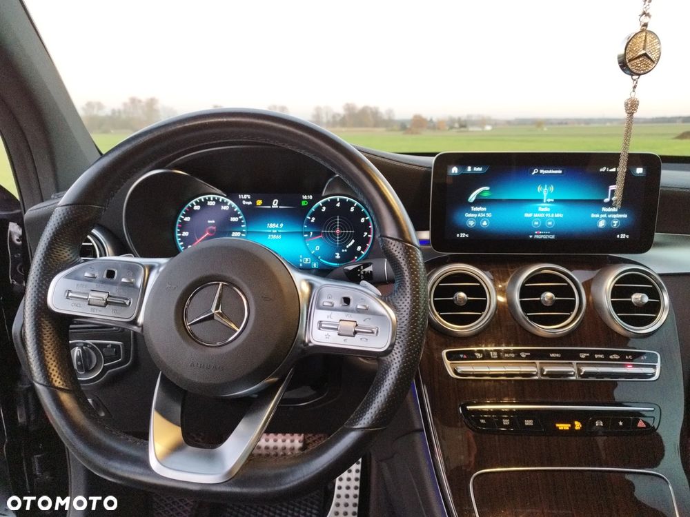 Mercedes-Benz GLC 300 4Matic 9G-TRONIC AMG Line - 20
