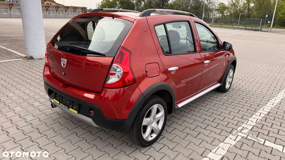 Dacia Sandero Stepway 1.6 - 4