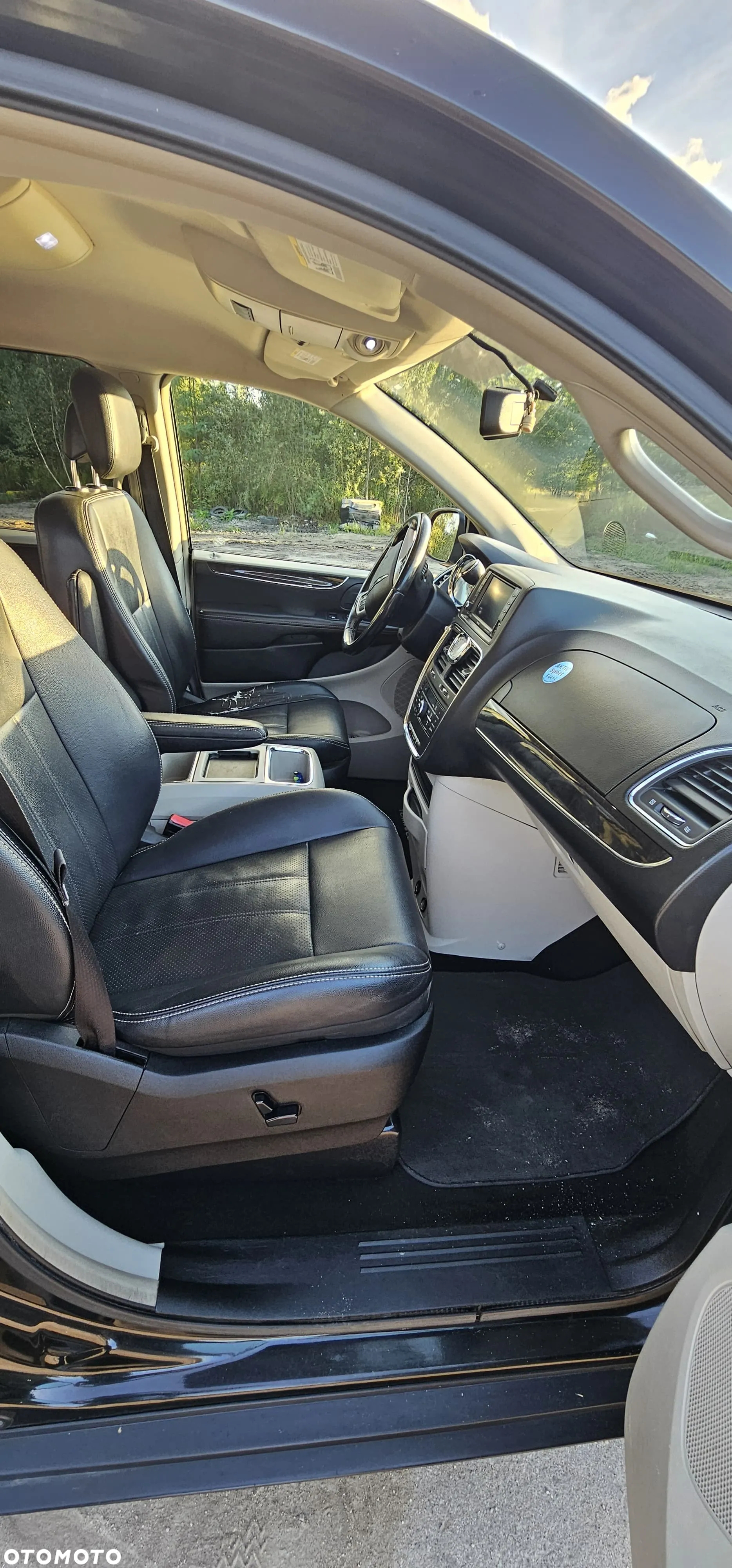 Chrysler Town & Country 3.6 Limited - 6