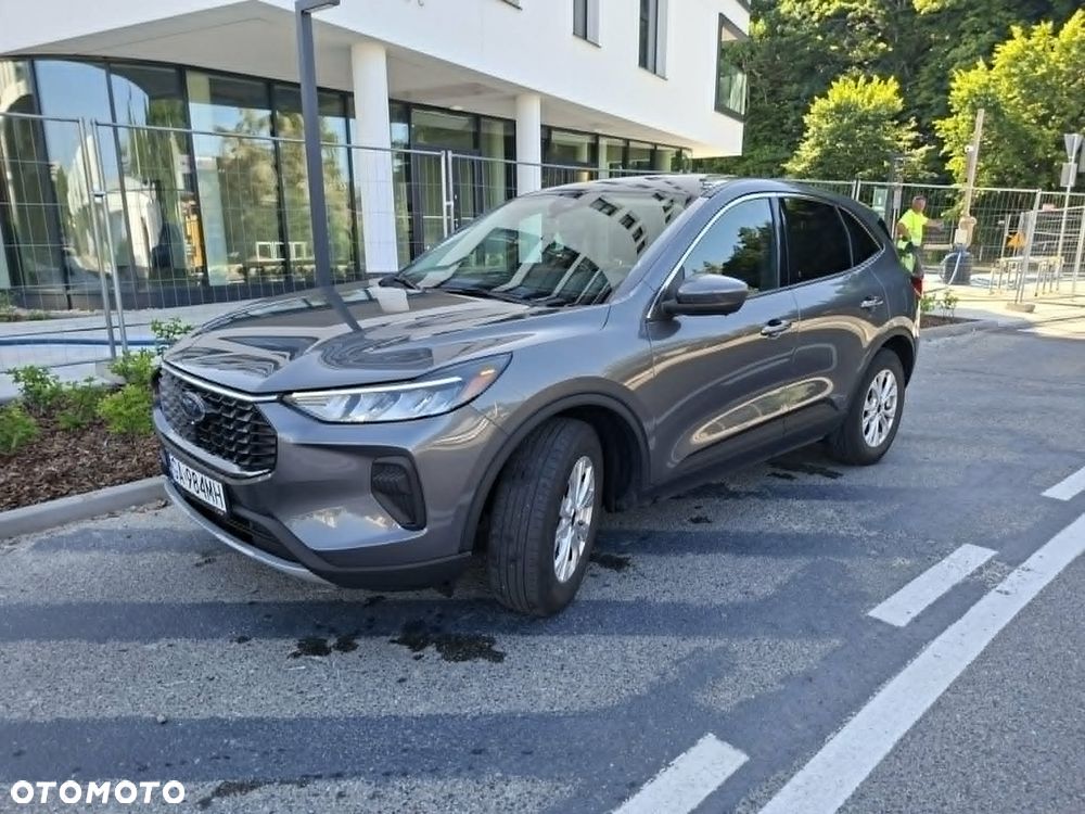 Ford Kuga - 1