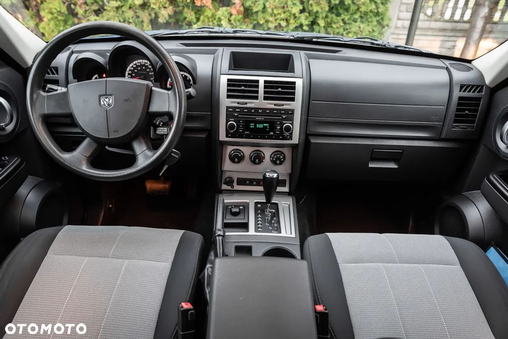Dodge Nitro 3.7 V6 SLT - 9