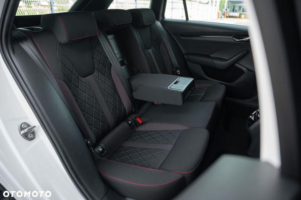 Skoda Octavia 2.0 TSI DSG RS 245 - 36