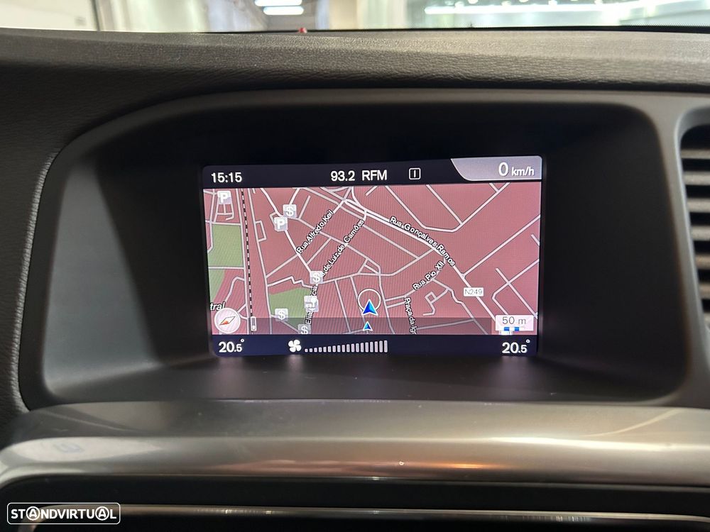 Volvo V60 2.0 D3 R-Design - 30