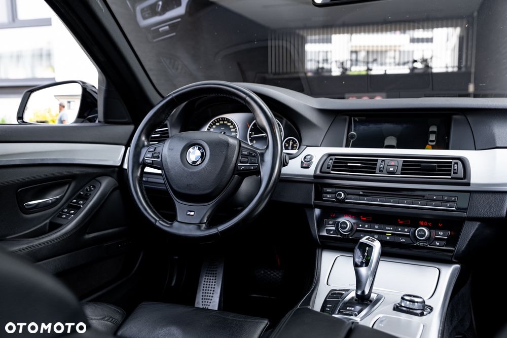 BMW Seria 5 535d Touring Sport-Aut - 27