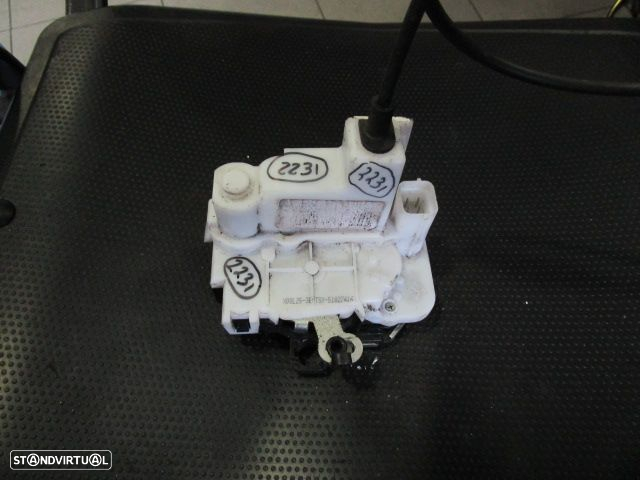 Fecho 51827416 FIAT 500 2009 FE ELETRICO - 2
