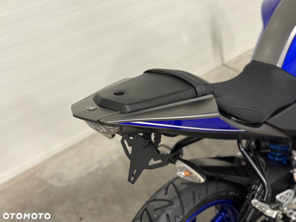 Yamaha YZF - 18