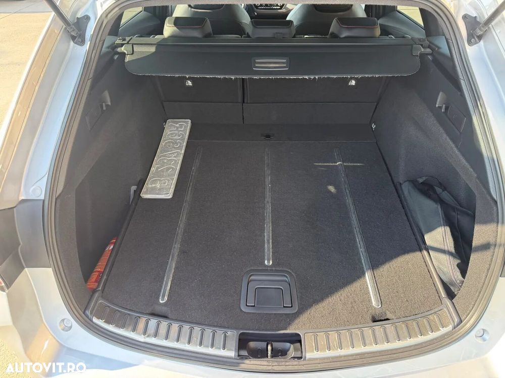Toyota Corolla 1.8 HSD Exclusive interior Negru - 23