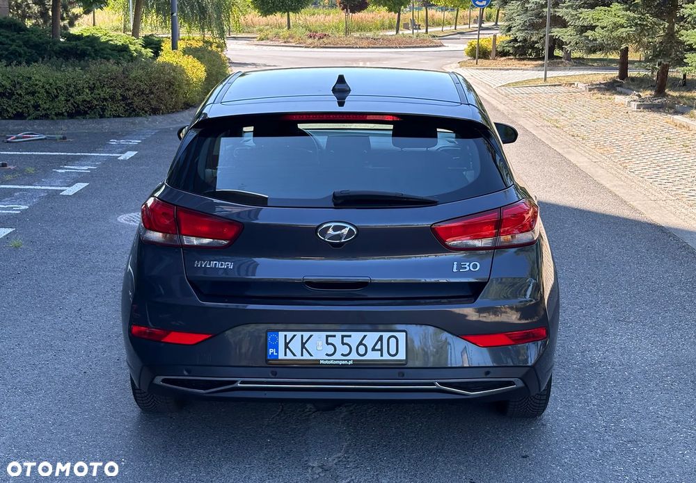 Hyundai i30 1.5 DPI Modern - 22