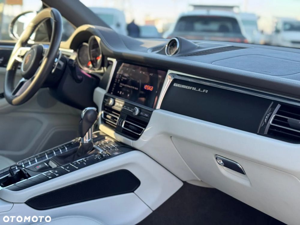 Porsche Macan Standard - 10