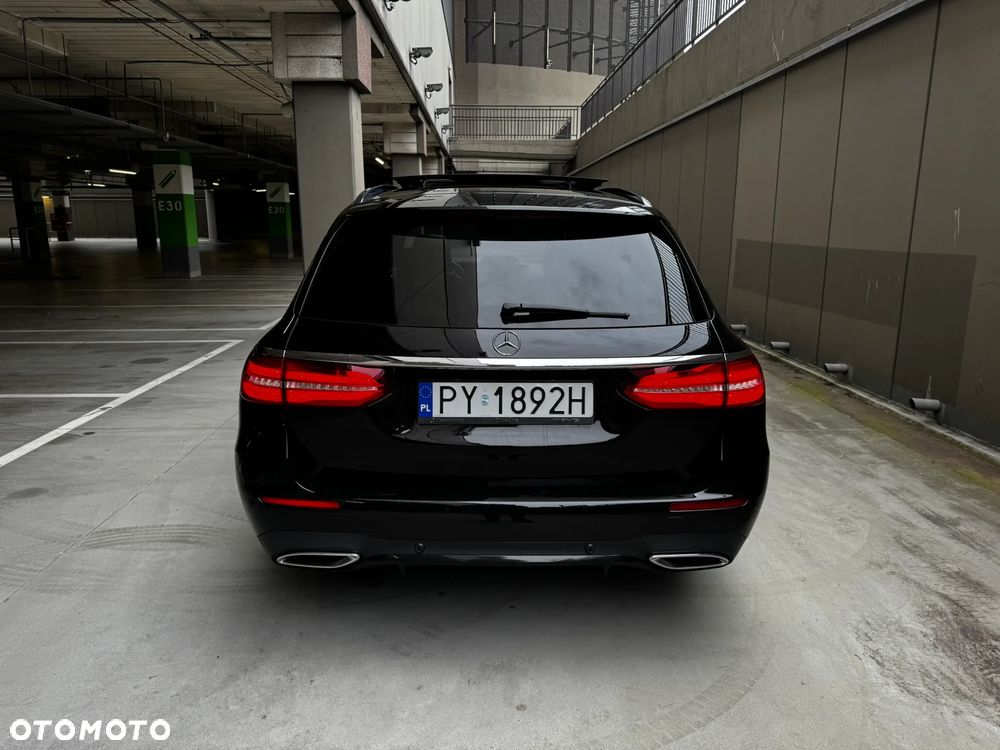 Mercedes-Benz Klasa E 220 d T 9G-TRONIC AMG Line - 7