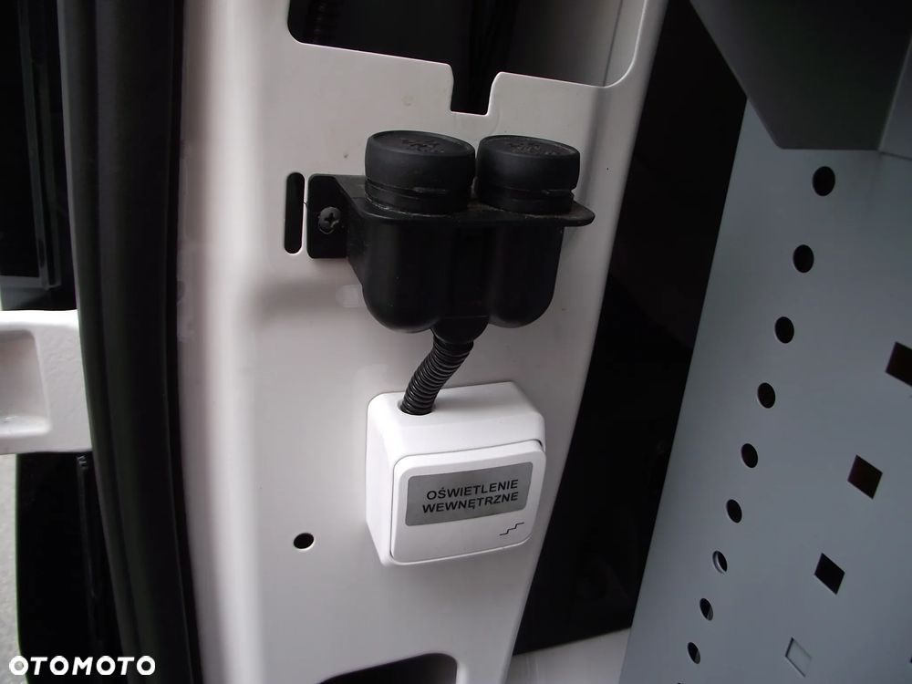 Volkswagen CADDY MAXI - 30