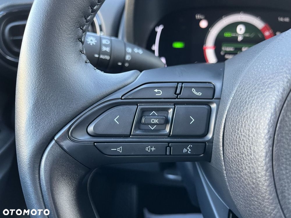 Toyota Yaris Hybrid 1.5 Style - 13
