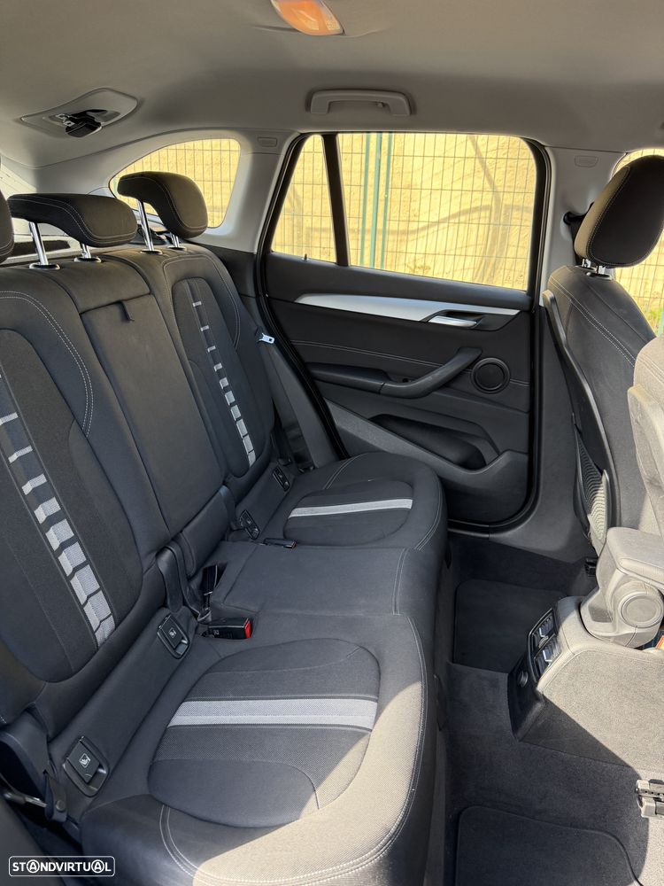 BMW X1 sDrive18i Advantage - 20