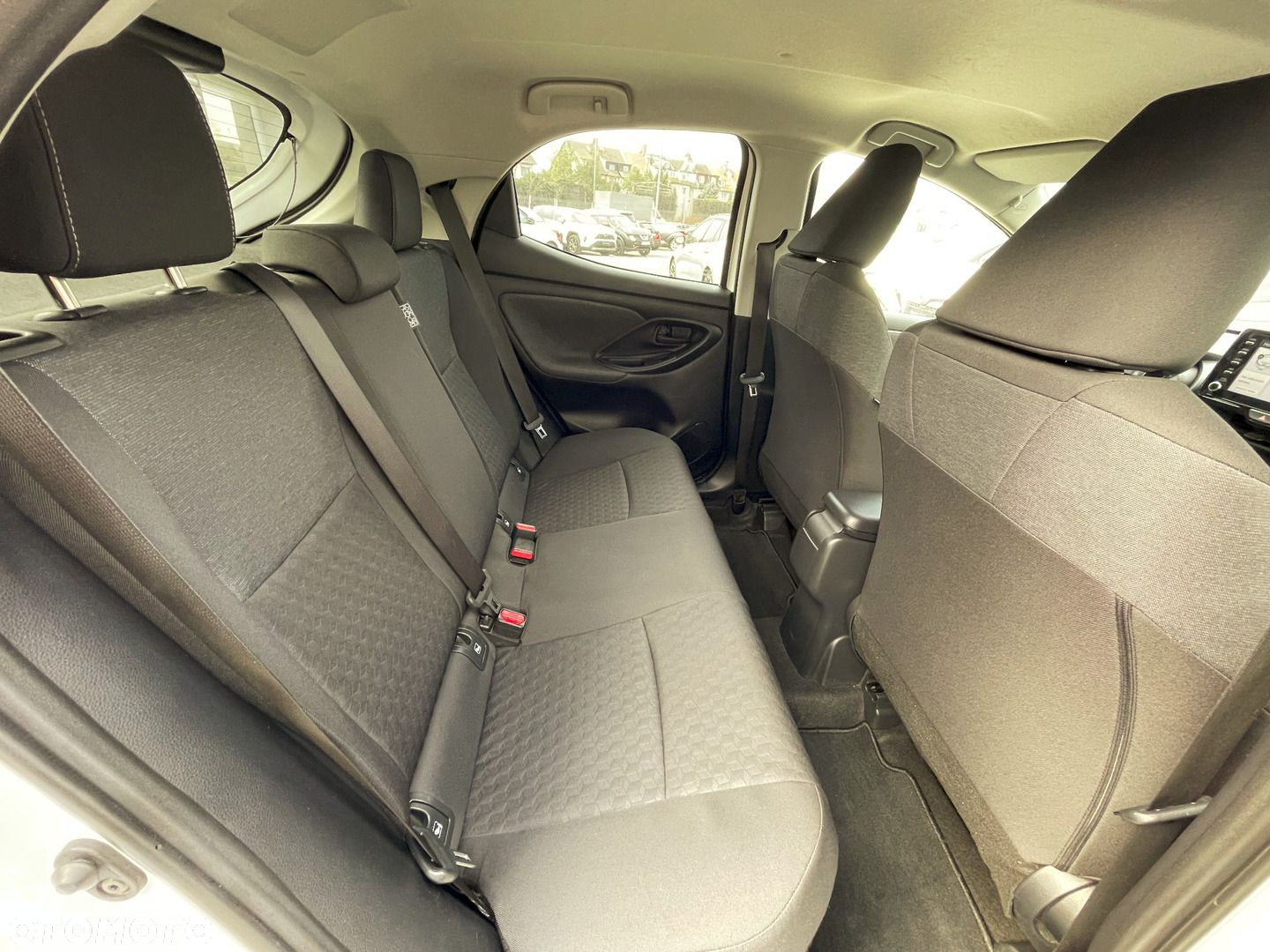 Toyota Yaris - 12