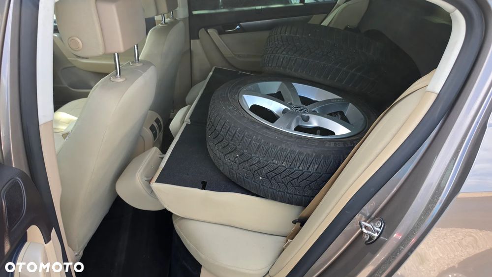 Volkswagen Passat 2.0 TDI Highline DSG - 16