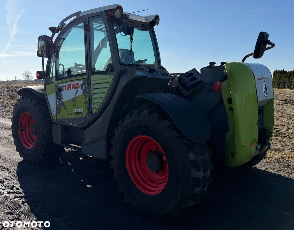 Claas scorpion 7040 - 4