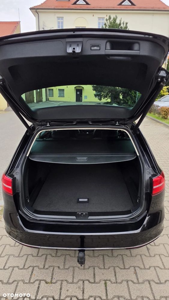 Volkswagen Passat 2.0 TDI (BlueMotion Technology) Highline - 13