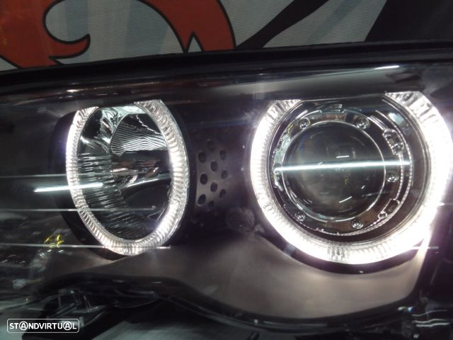 Farois angel eyes BMW E46 4 portas / limosine 98-01 fundo preto com angel eyes em branco - 14