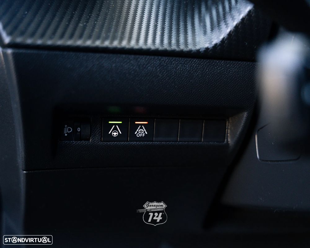 Peugeot e-2008 Allure Pack - 18