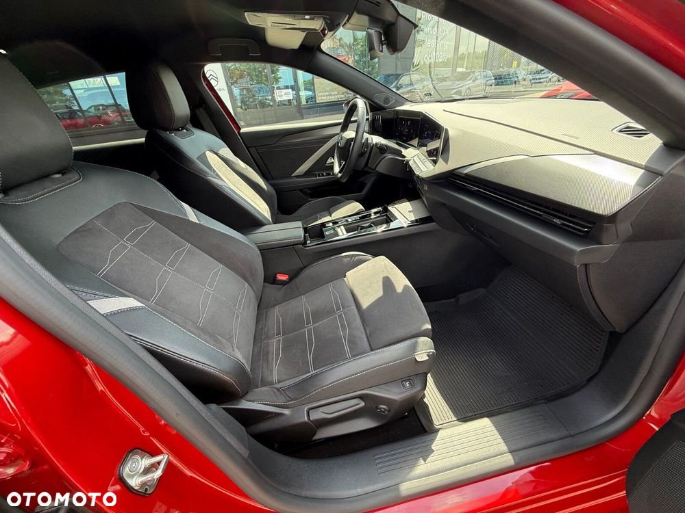 Opel Astra 1.2 T GS Line S&S - 25