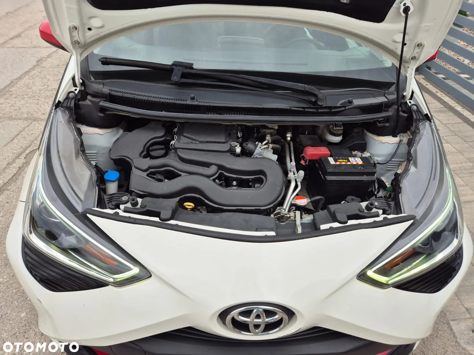 Toyota Aygo x.shift x-play connect - 25