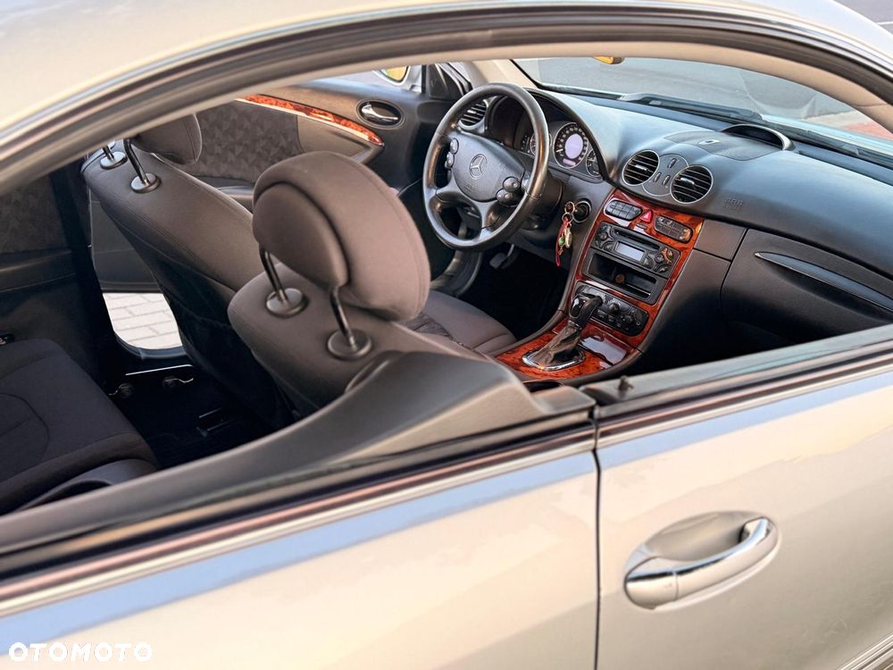 Mercedes-Benz CLK - 8