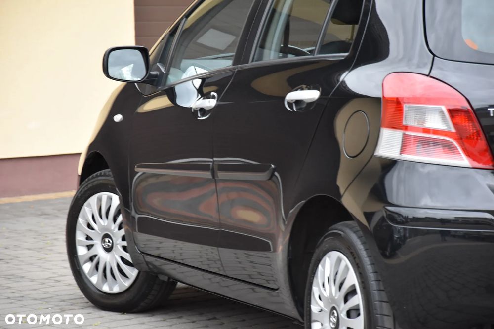 Toyota Yaris 1.33 VVT-i Executive - 11