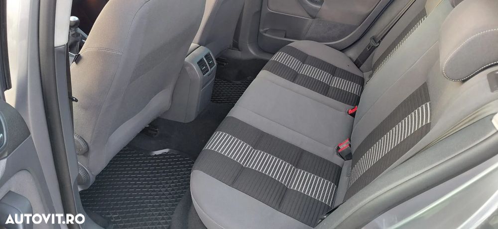Volkswagen Golf 1.6 United - 8