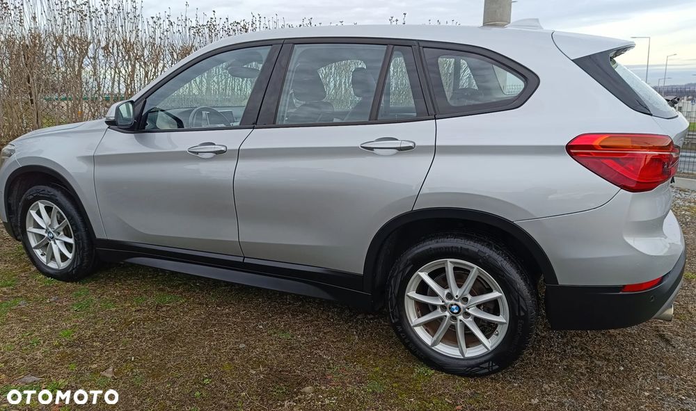 BMW X1 sDrive16d Sport Line - 10