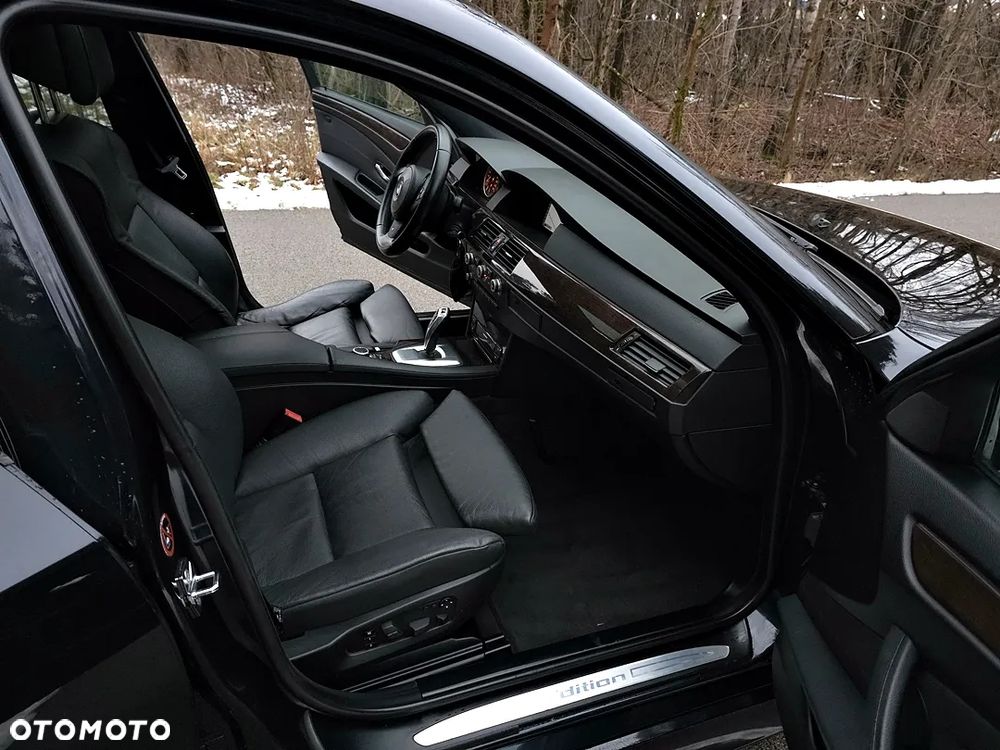 BMW Seria 5 530d Sport-Aut Edition Sport - 25