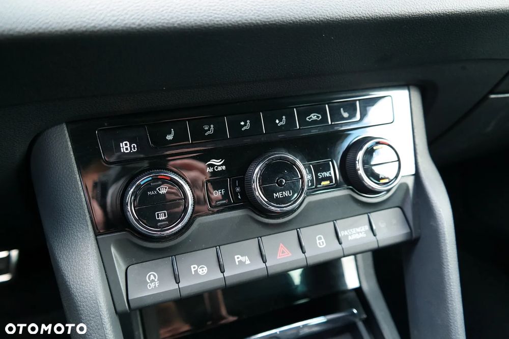 Skoda Karoq 2.0 TDI SCR 4x4 Sportline DSG - 26