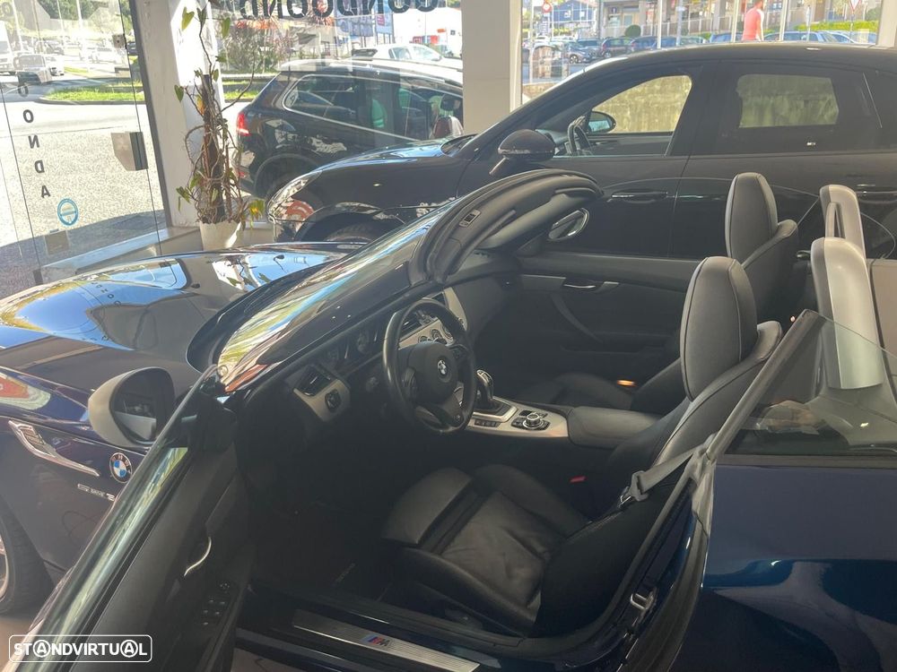 BMW Z4 35 is Auto - 36