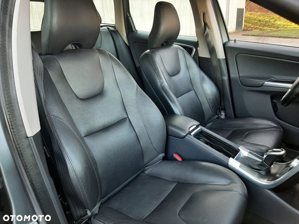 Volvo XC 60 D4 Geartronic Ocean Race - 19