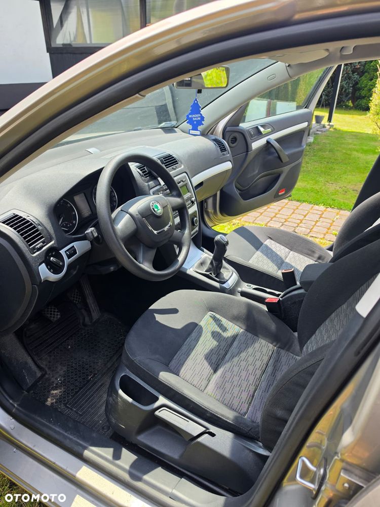 Skoda Octavia 1.4 TSI Ambiente - 12