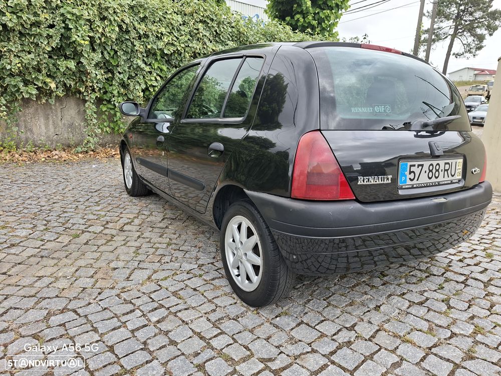 Renault Clio 1.2 RT - 4