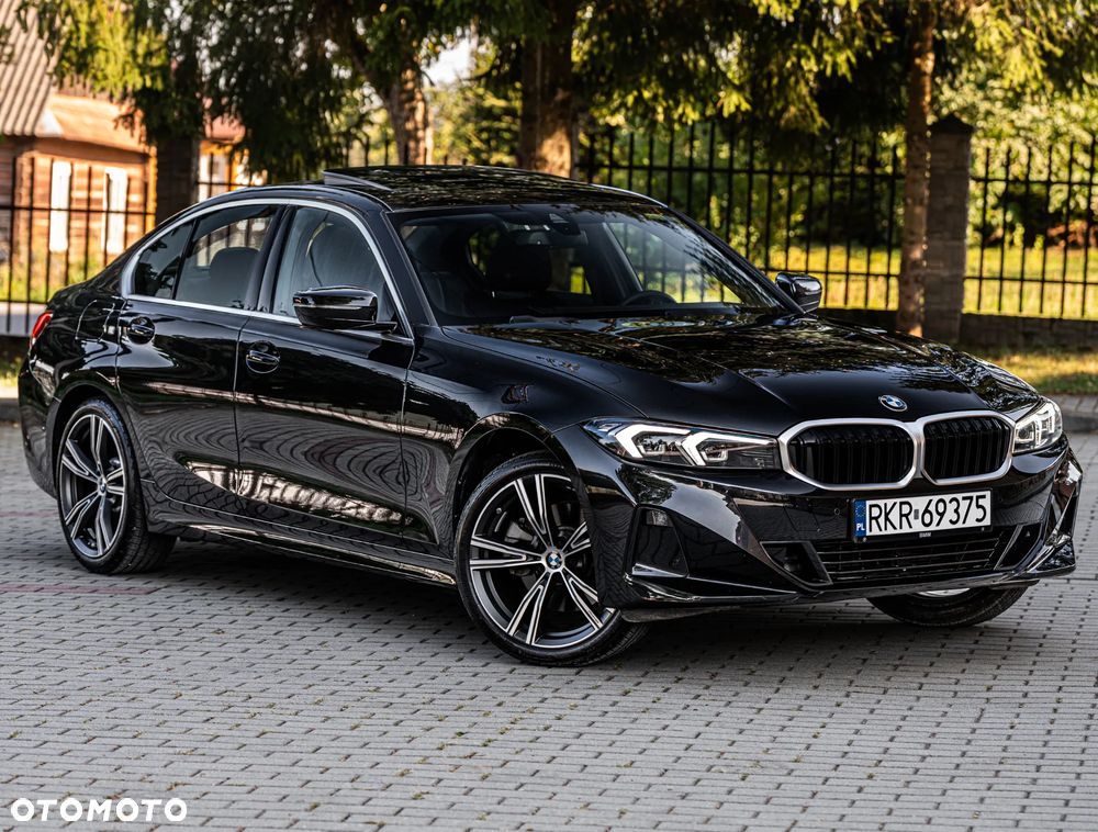 BMW Seria 3 330i xDrive M Sport - 8