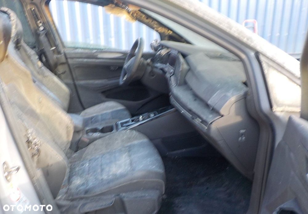 Volkswagen Golf - 16