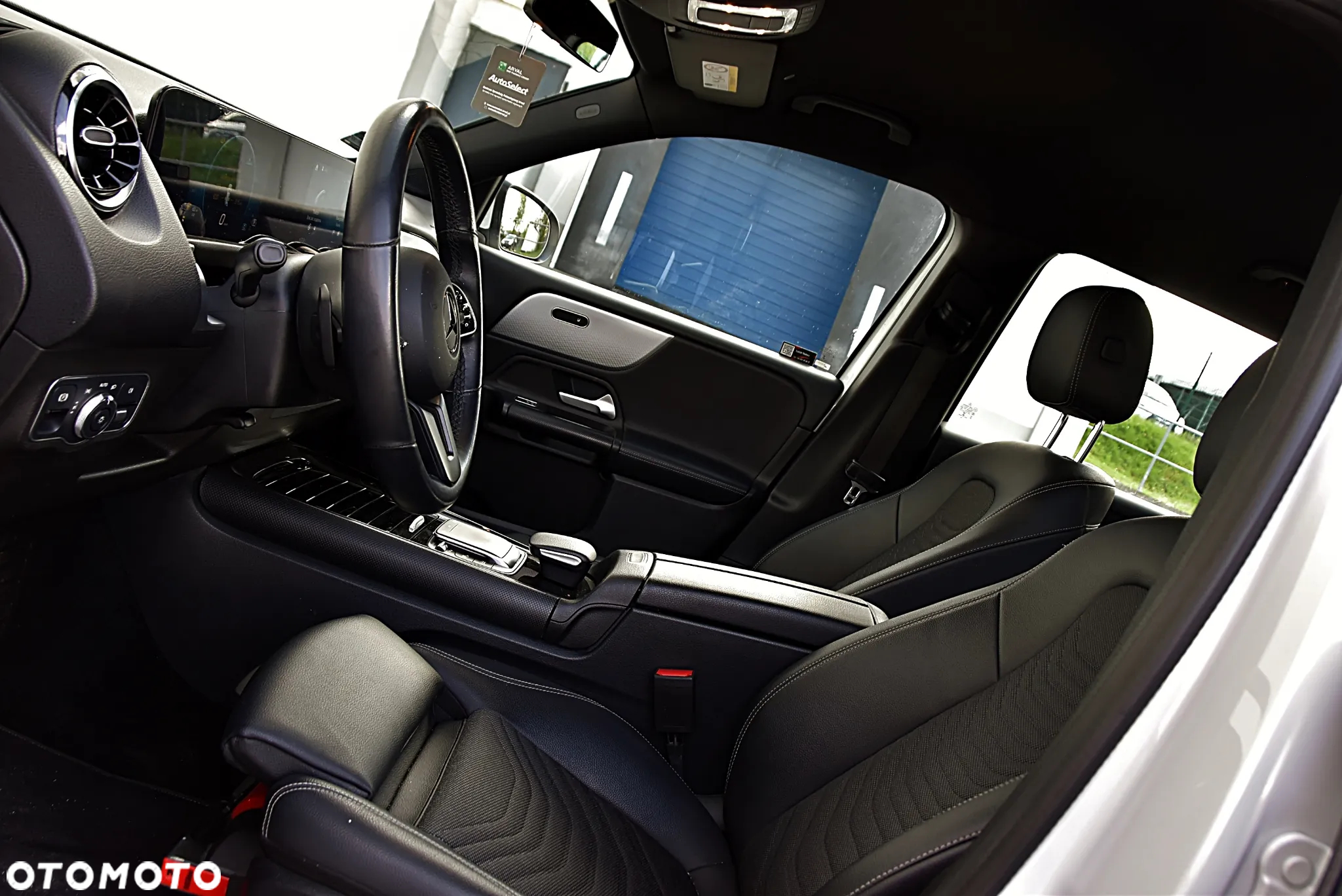 Mercedes-Benz GLB 200 7G-DCT - 16