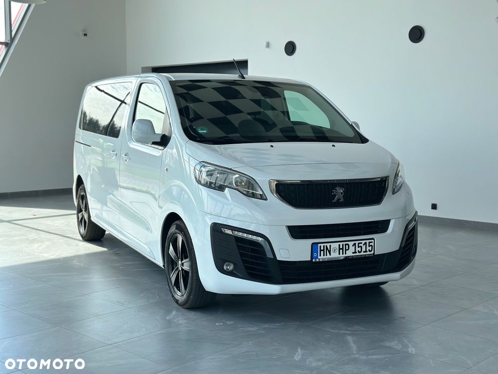 Peugeot Traveller - 1