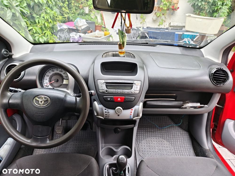 Toyota Aygo - 8