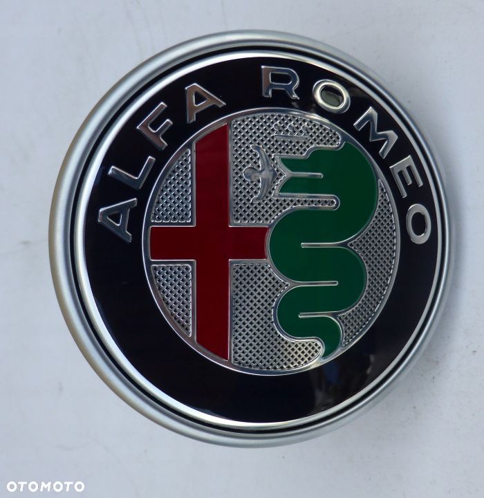 ALFA ROMEO PRZYCISK EMBLEMAT TYLNEJ KLAPY - 2